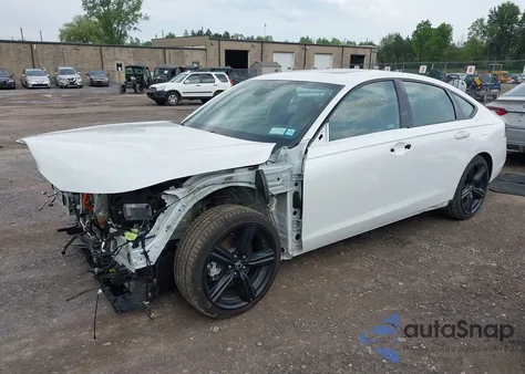 2024 Honda Accord Hybrid Sport-L z USA, uszkodzony, nr VIN 1HGCY2F7XRA063833